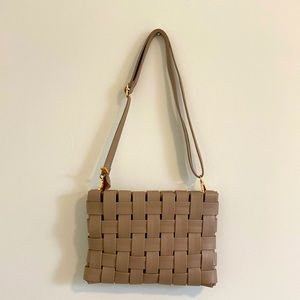 Lindy Woven Clutch